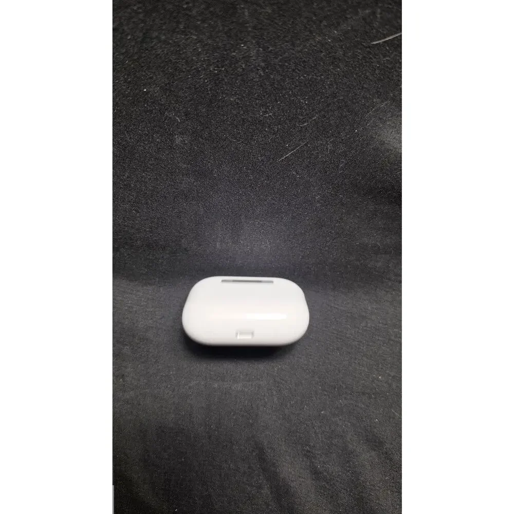 Apple AirPod Pro 2nd Generation Charging Case MagSafe LIGHTNING A2700 100% OEM